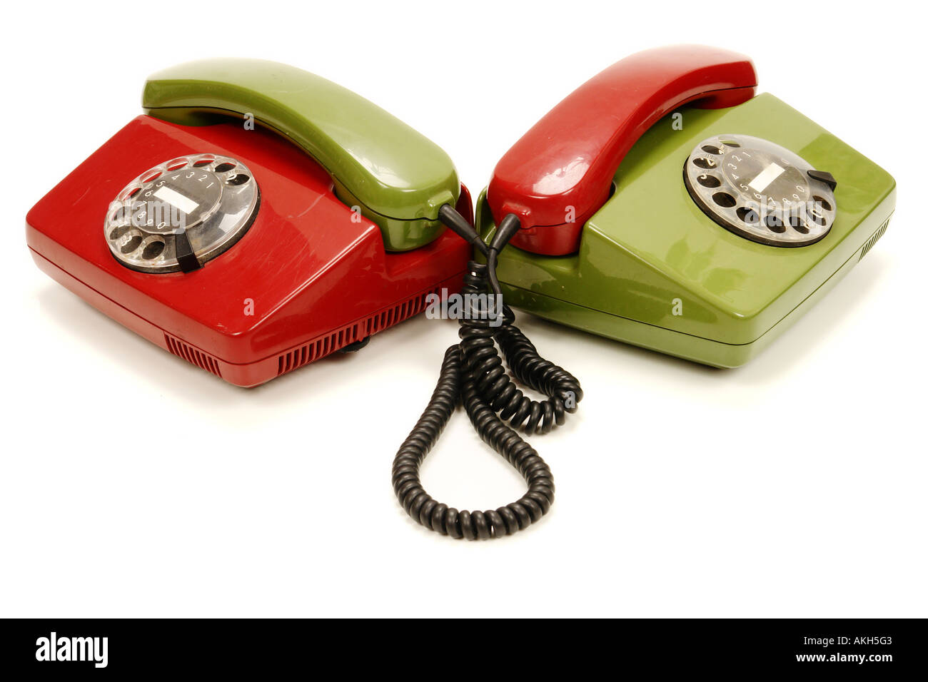 bunte Retro-Telefone, die als Symbol für Konferenz-Teamwork-Netzwerk Stockfoto
