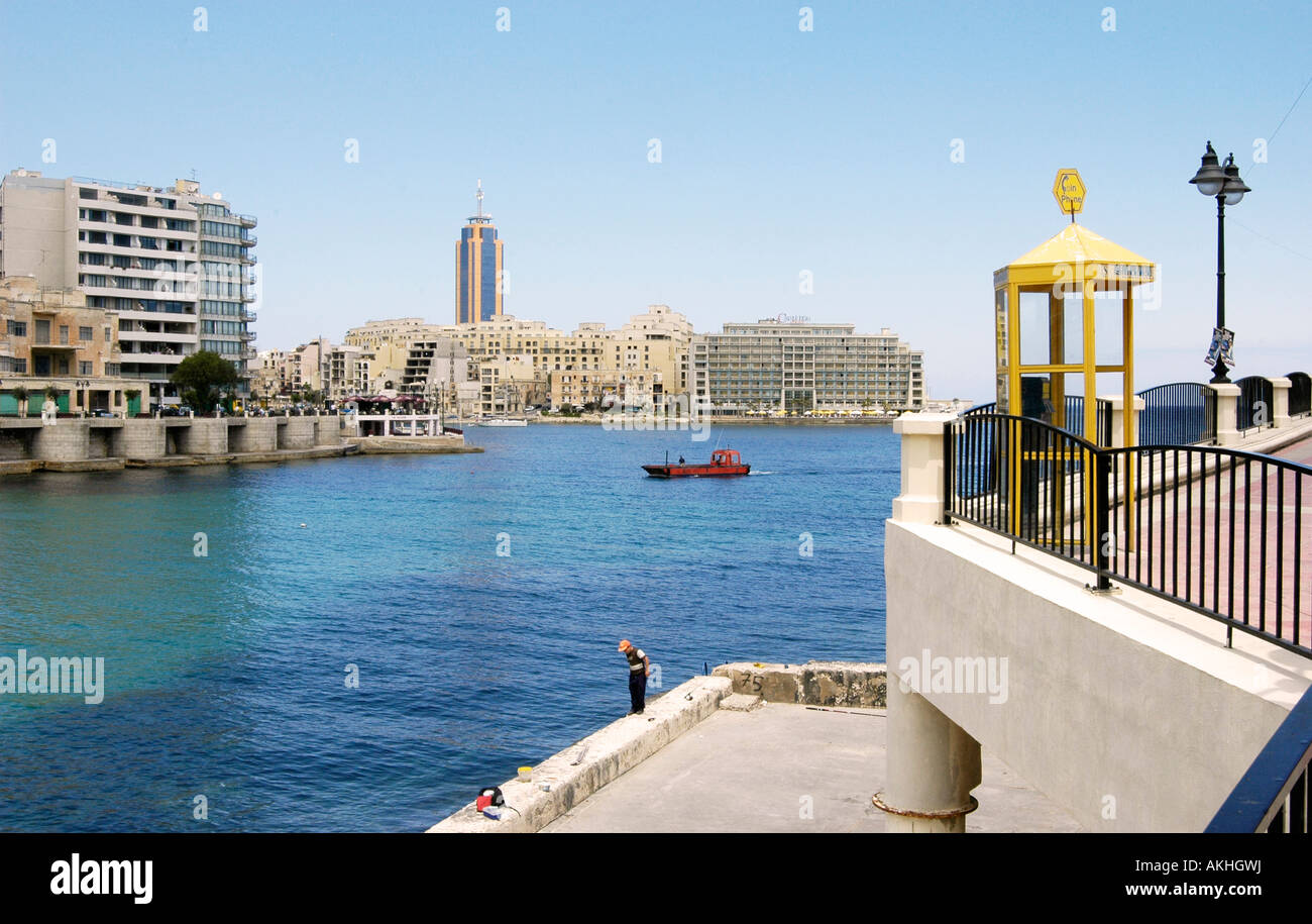 St Georges Bay und Hilton Hotel Malta Stockfoto