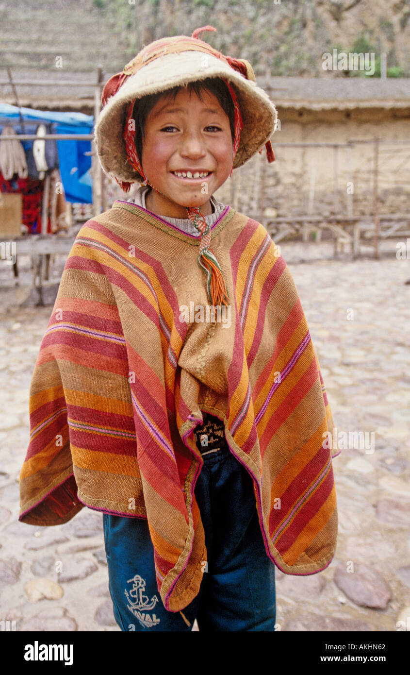 Quechua Kind Ollantaytambo Heiliges Tal Peru Stockfoto