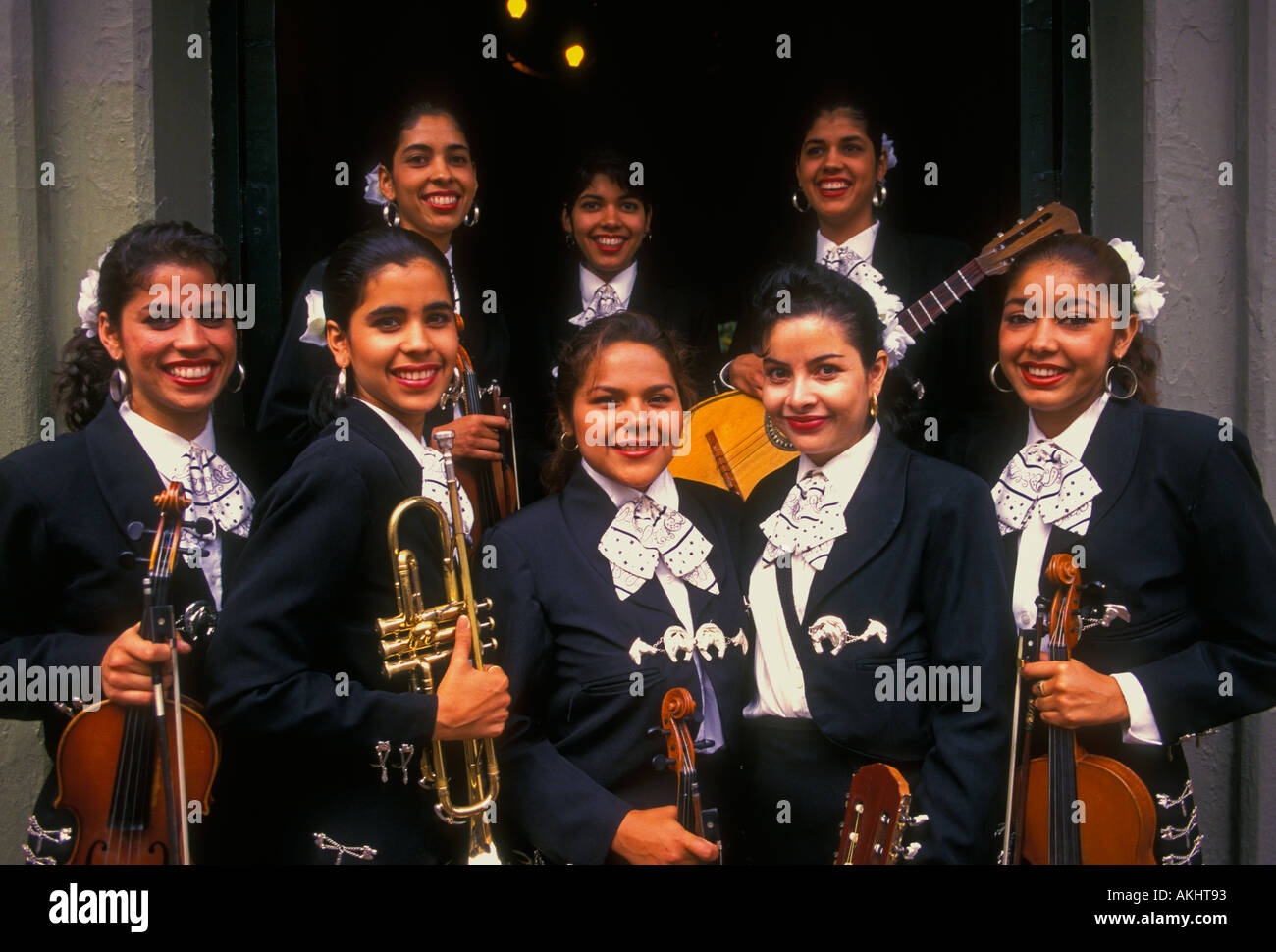 Mexikaner Person Erwachsene Frauen Frauen Mariachi Bandmitglieder Tlaquepaque Jalisco Staat Mexiko Stockfoto