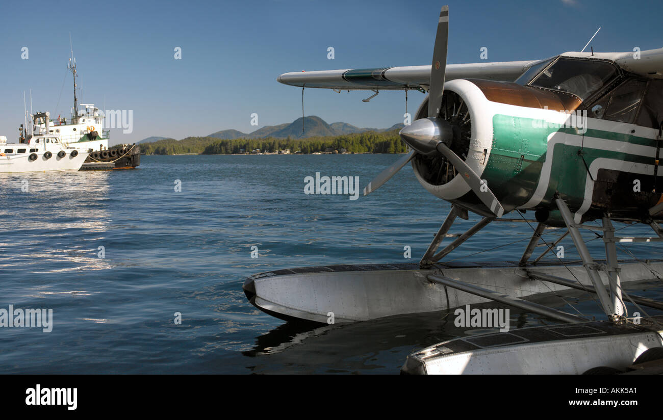 Wasserflugzeug vertäut im Hafen von Ketchikan in Alaska, USA Stockfoto