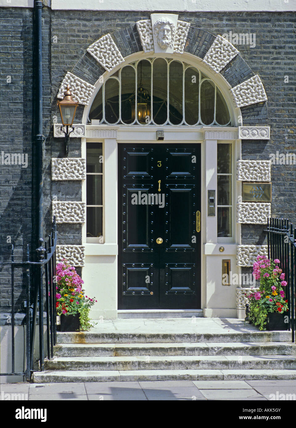Eine georgische Tür am Bedford Square London England Stockfoto
