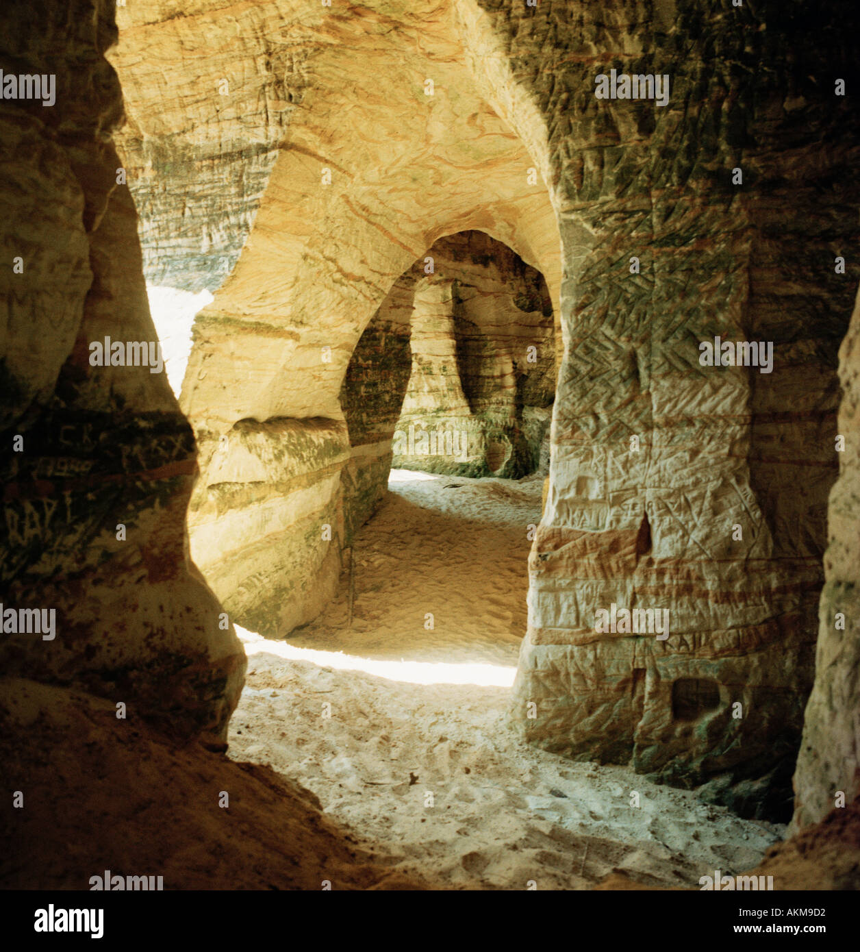 eine Tropfsteinhöhle in Estland Stockfoto