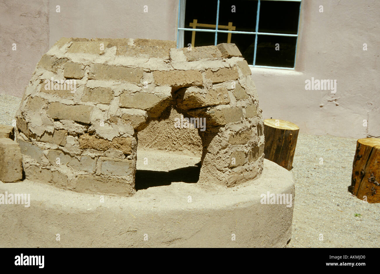 Adobe Brot Ofen Bau Kit Carson Haus und Museum in der Nähe von Main Square Town Plaza Taos New Mexico USA Stockfoto