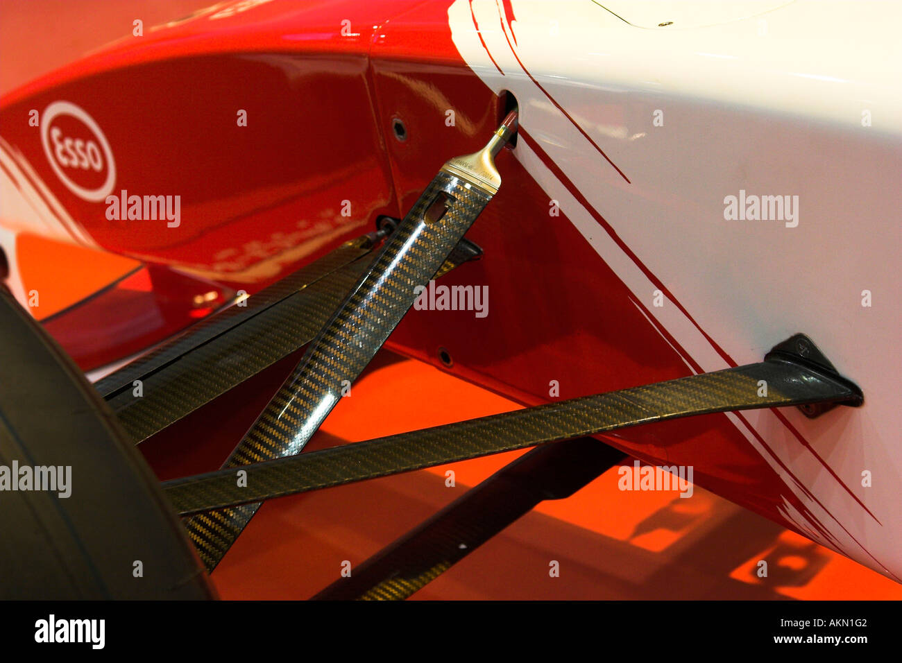 Formel Eins Auto Kohlefaser Fahrwerk Querlenker Stockfotografie - Alamy