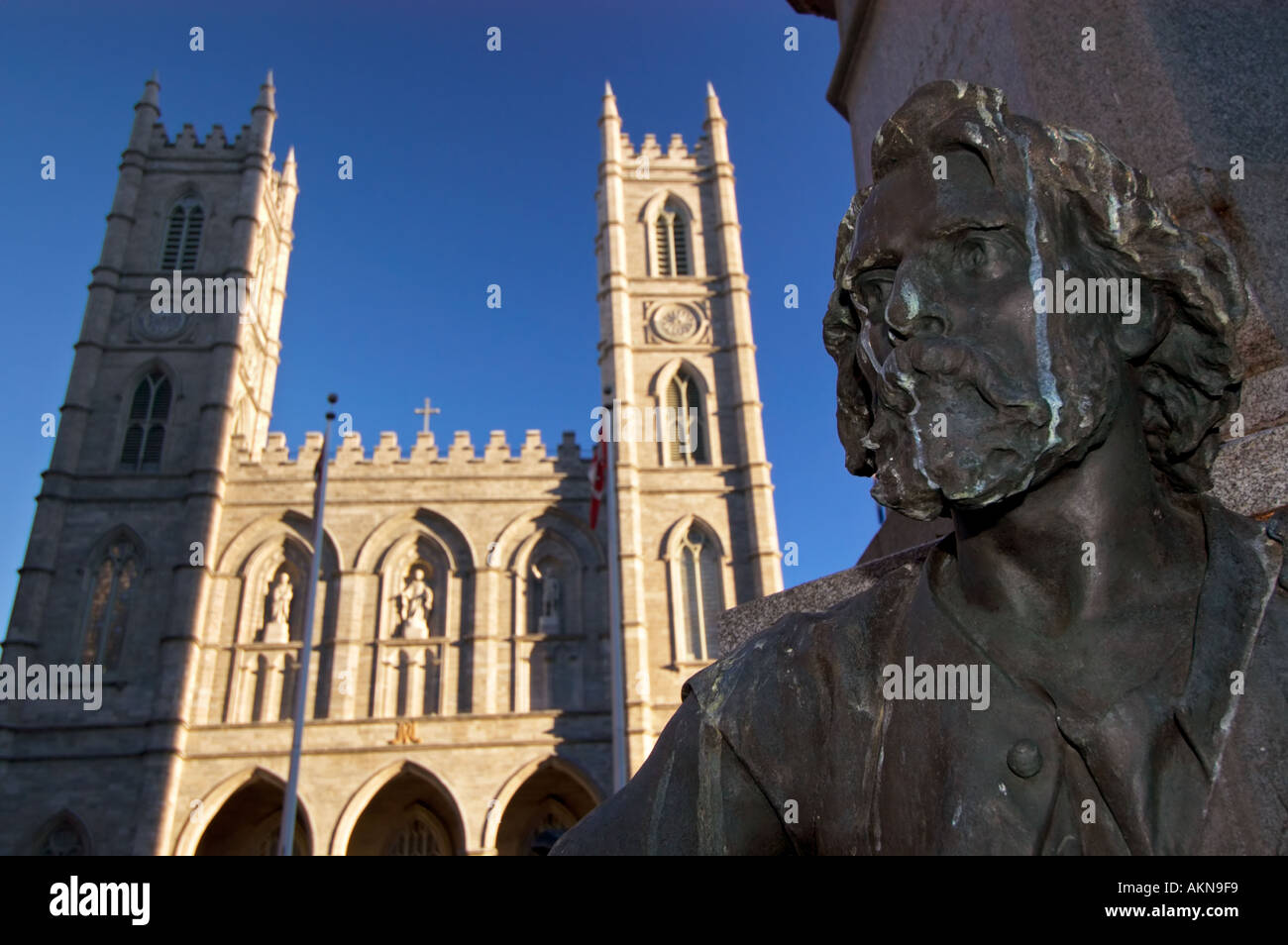 Statue des Sieur Paul de Chomedey de Maisonneuve, Basilique Notre-Dame, Platz d ' Armes, Old Montreal, Montreal, Quebec, Kanada Stockfoto