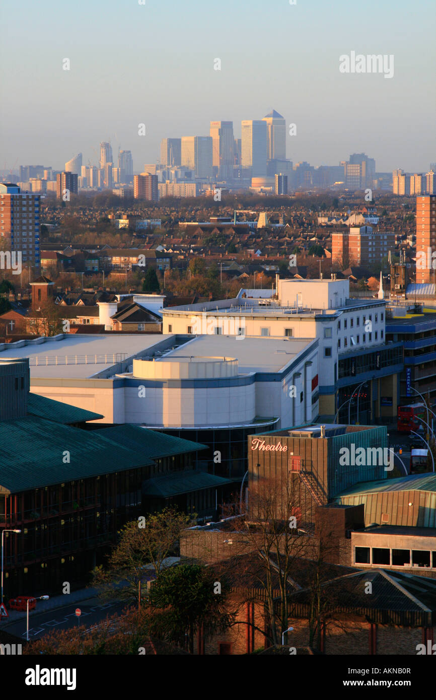 London Docklands Canary Wharf angesehen von East London Ilford Essex England uk gb Stockfoto