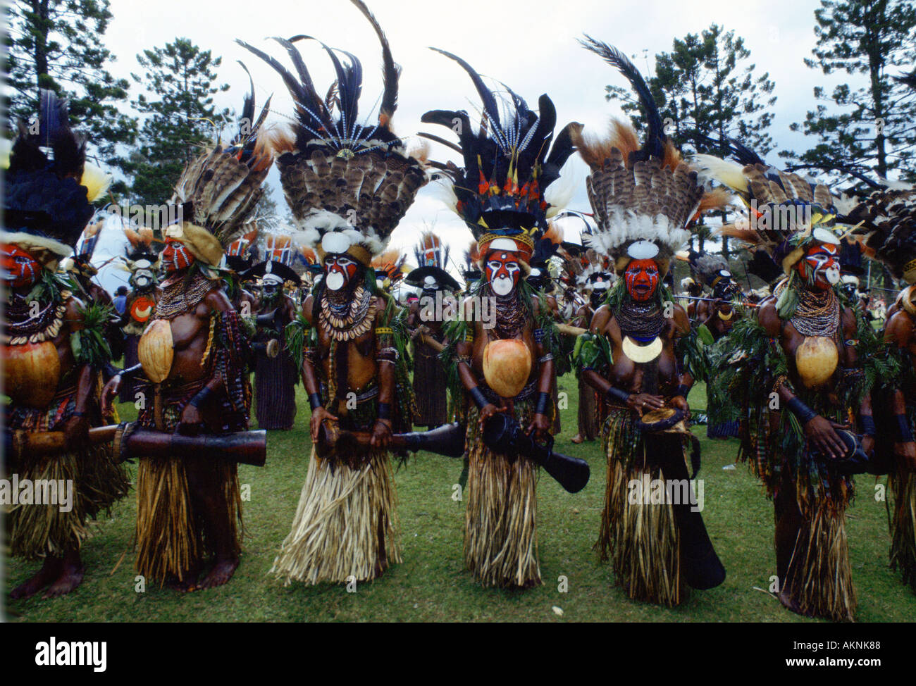 Stämme Menschen im Krieg Farben bei Versammlung der Stämme Mount Hagen Papua New Guinea Südsee Stockfoto