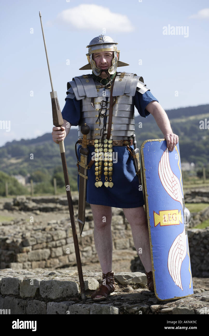 Corbridge Hadrians Wall römischer Soldat mit Scutum Schild Speer Stockfoto