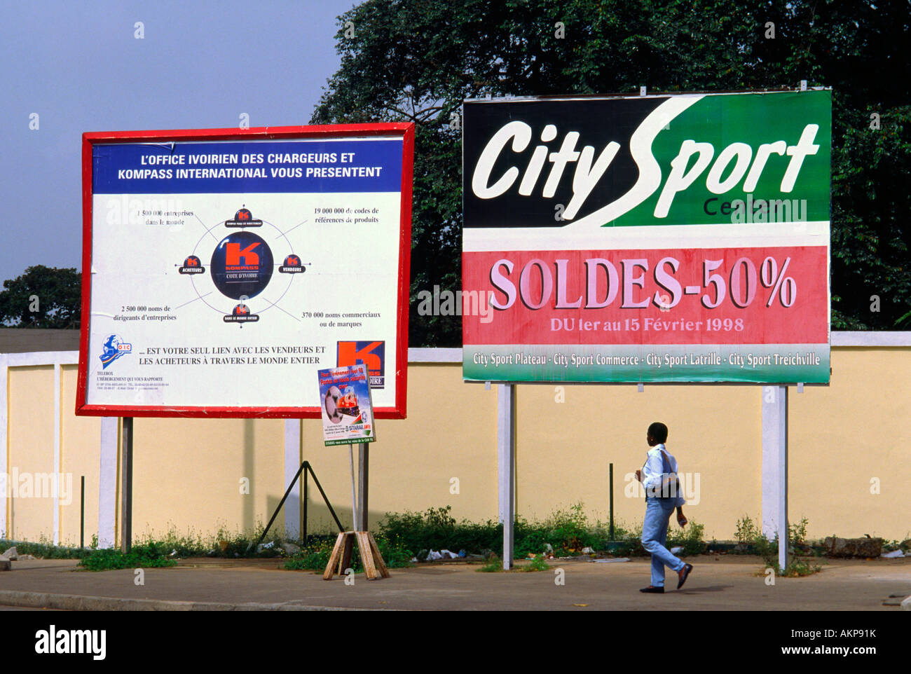 Werbung-Plakatwände Abidjan, Côte d ' Ivoire Stockfoto