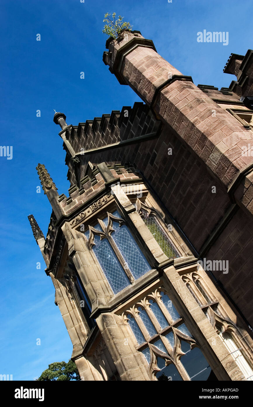 Das exzentrische Hotel de Ville in der Ortschaft Ripley zwischen Harrogate und Ripon North Yorkshire UK Stockfoto