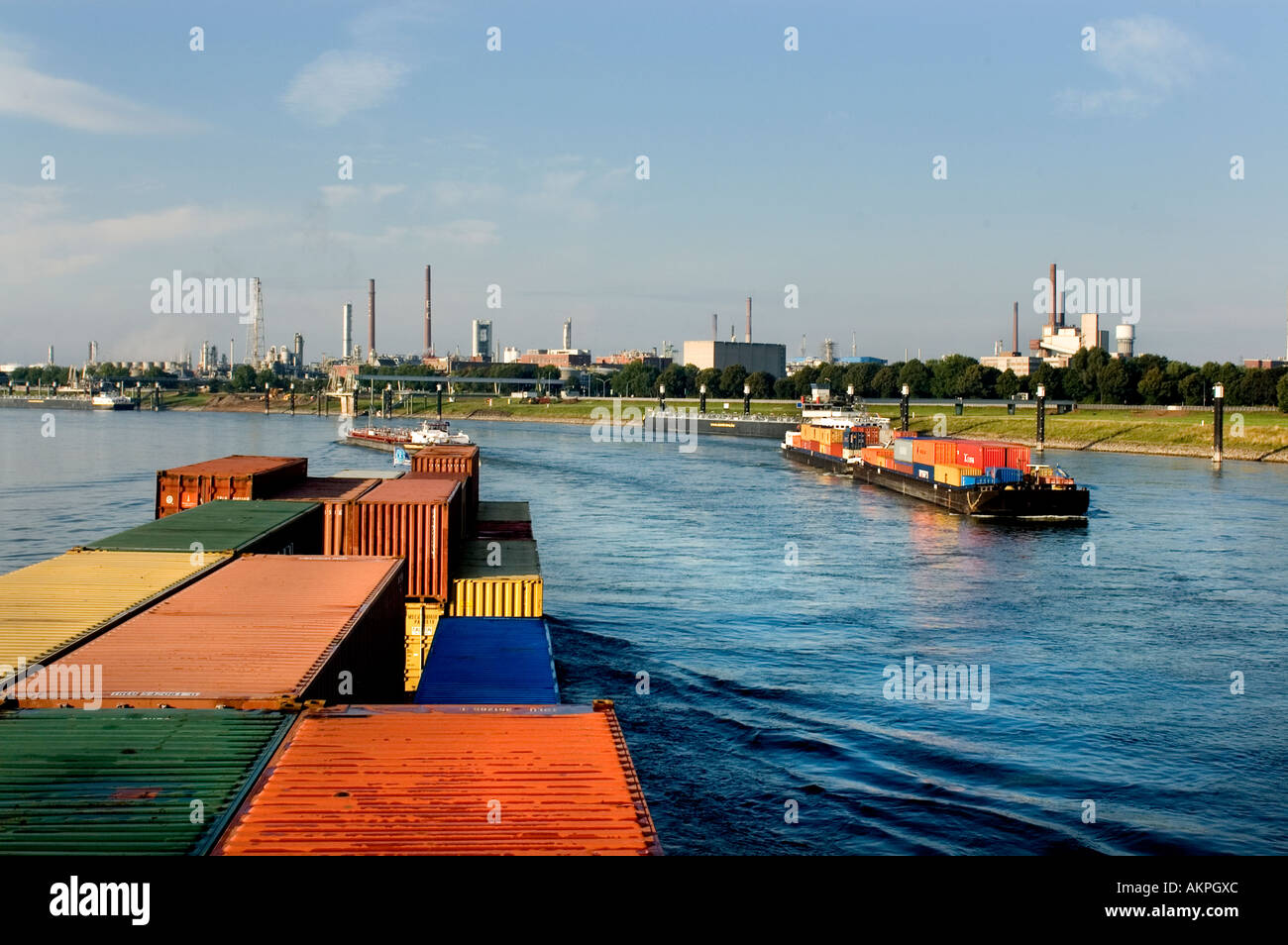 Bayer Rhein Deutschland Container Transport Container Boot Schiff Deutsch Stockfoto