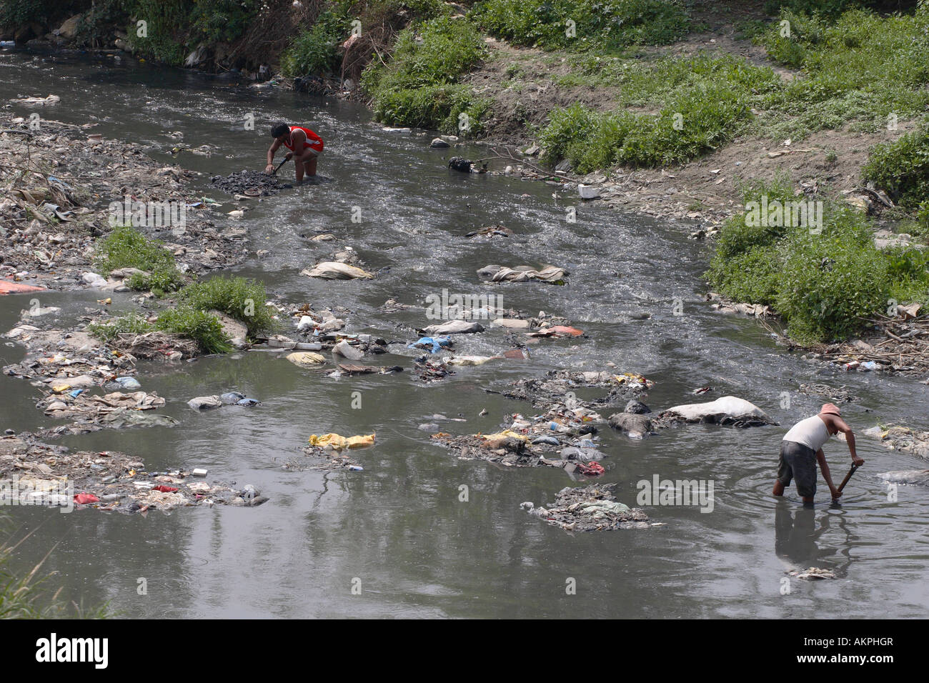 Nepal water pollution waste Fotos und Bildmaterial in hoher Auflösung