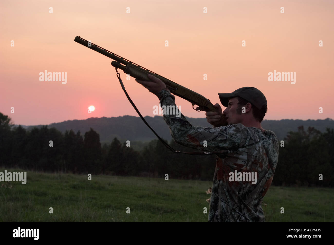 Dove Hunter letzten Schuss des Tages Harrison County Indiana Stockfoto