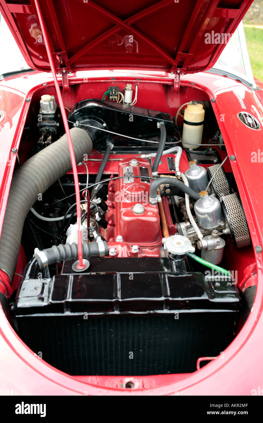 Motorraum eines MGA MK 2 1962 Stockfoto
