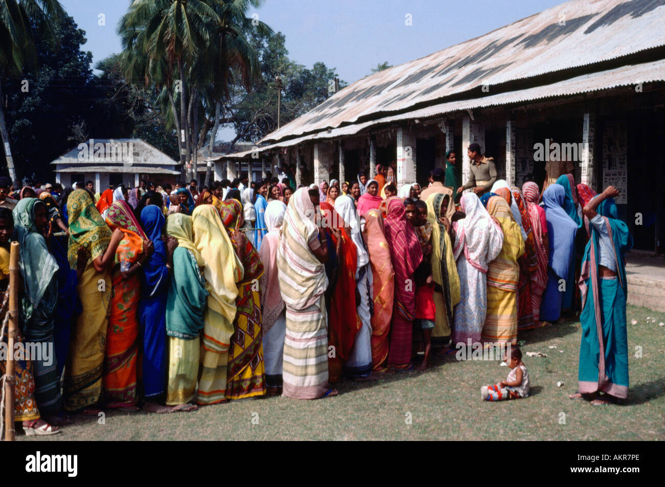 Bangladesch Wahlen Frauen Schlange um Abstimmung Stockfoto