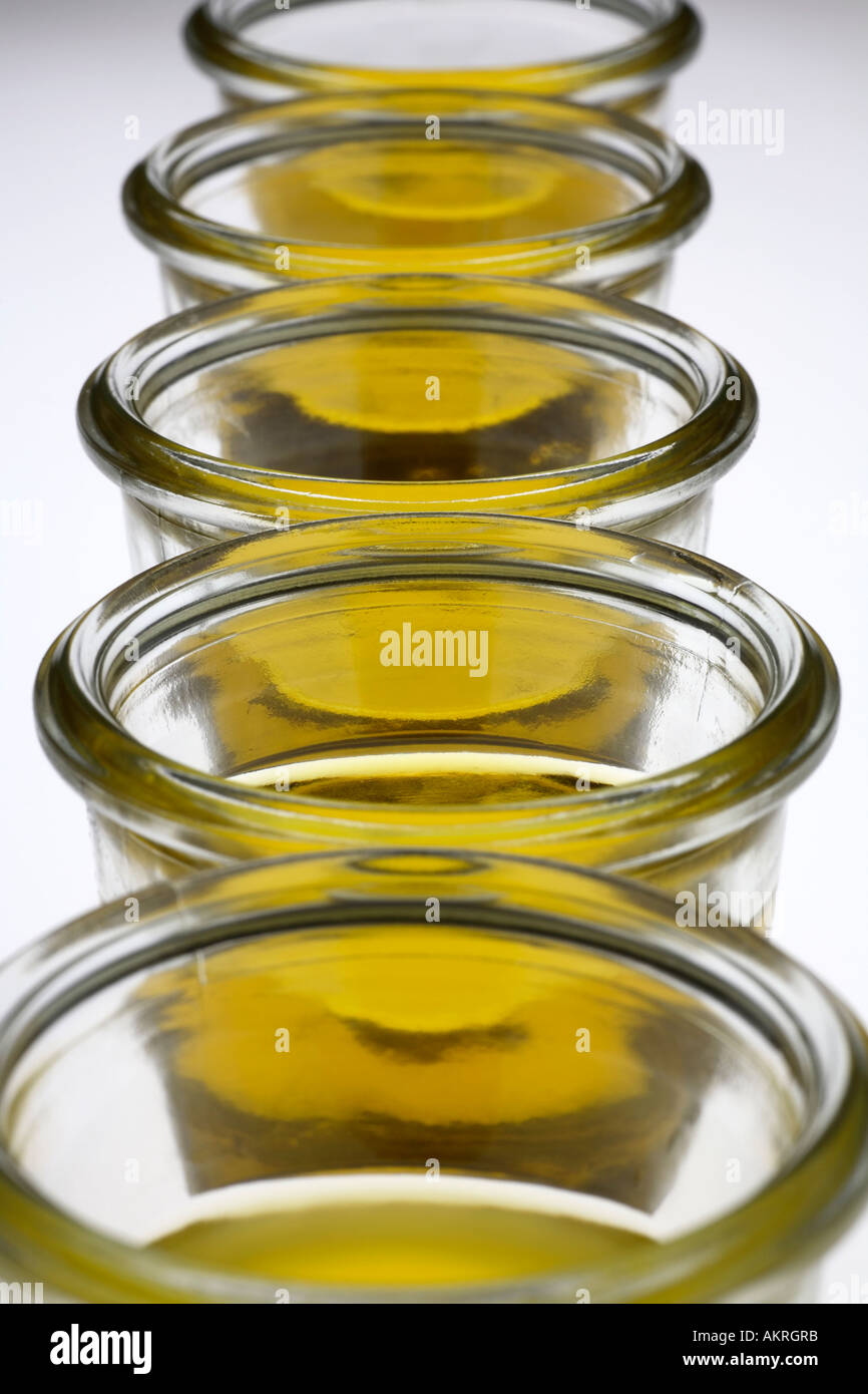 Kochen Zutaten: Olivenöl Gläser Stockfoto