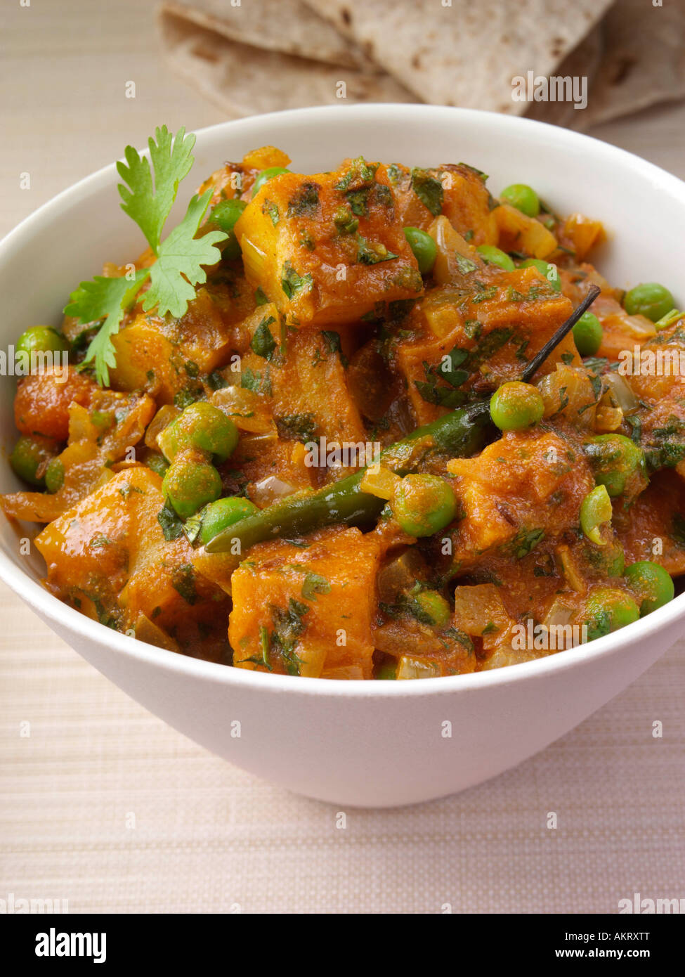 Indische Aloo Matar würzige Kartoffeln und Erbsen redaktionelle Nahrung Stockfoto