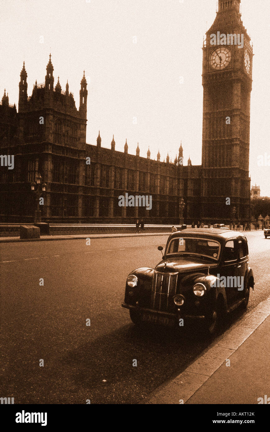 Ford Prefect und Houses of Parliament Stockfoto