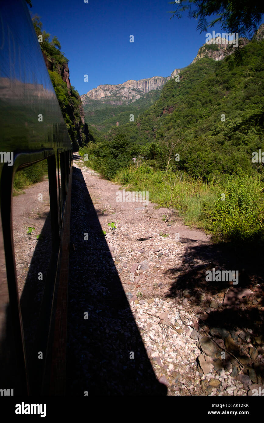 Blick vom Zug, Kupfer Canyon Zug, Mexiko Stockfoto