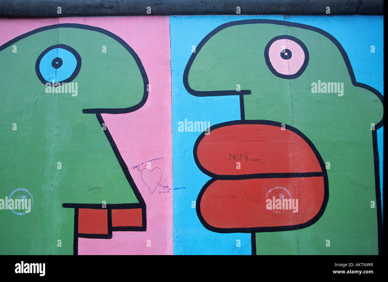 Deutschland, Berlin, East-Side-Gallery, Relikt der Wand mit graffitis Stockfoto