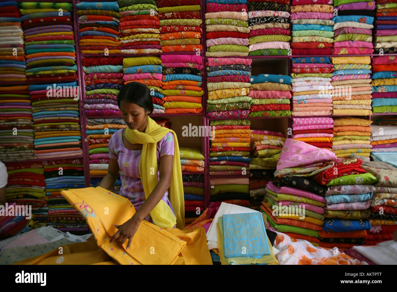 Material in einem Geschäft in Kathmandu Nepal Yakwolle verkauft wird ist sehr beliebt bei Touristen Stockfoto