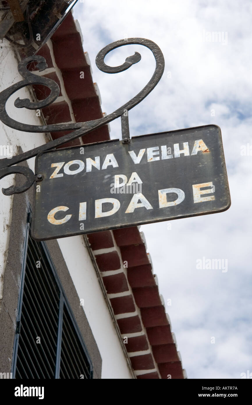Melden Sie sich für die Altstadt (Zona Velha), Funchal, Madeira, Portugal Stockfoto