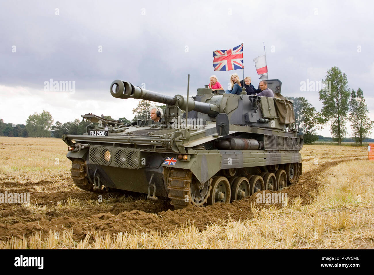 Abt FV 433 Self-Propelled gun (Light Tank) Fahrten der Öffentlichkeit in Suffolk, Großbritannien Stockfoto