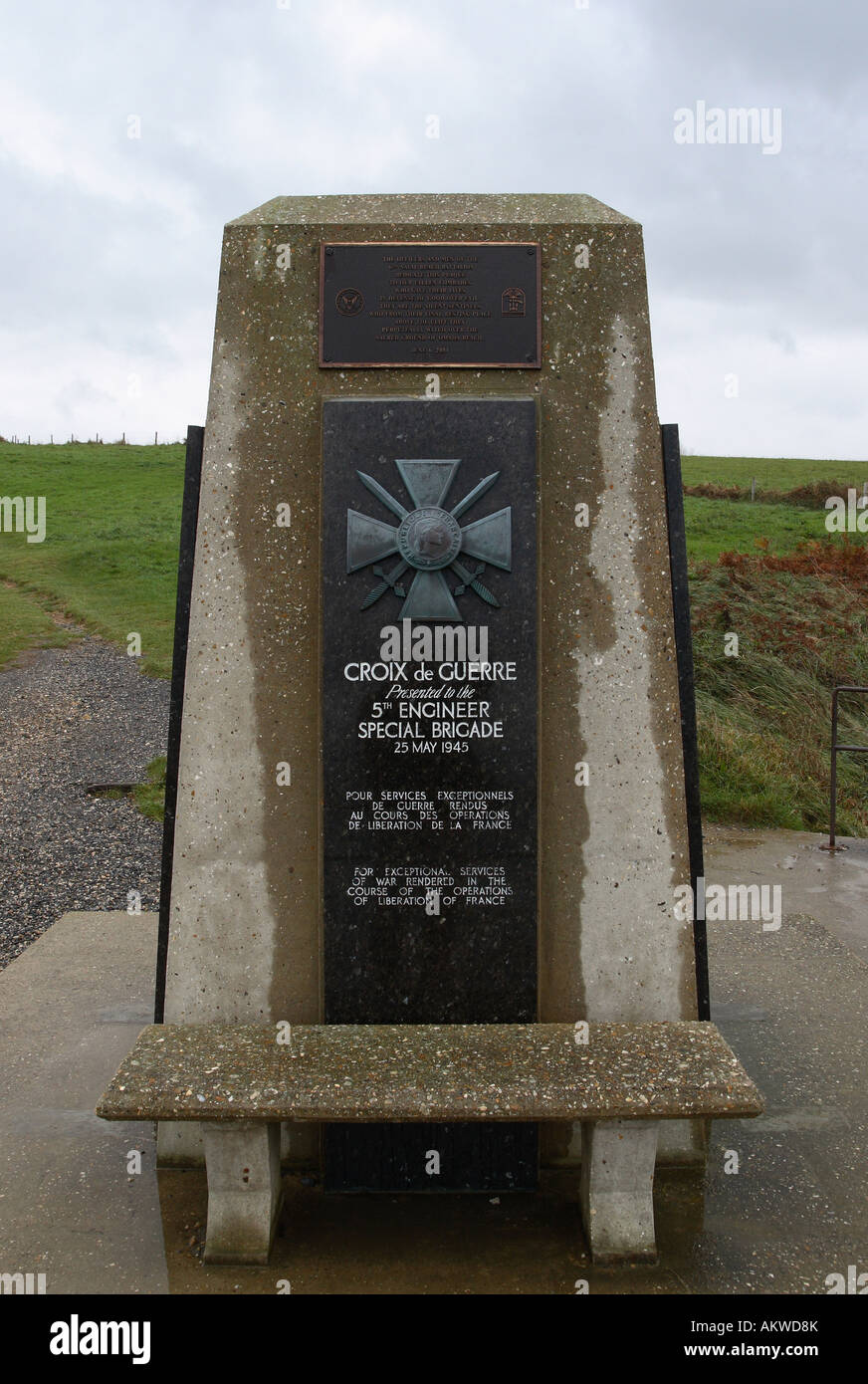 Ein Denkmal, den Alliierten Krieg tot auf Omaha Beach in der Normandie, Frankreich Stockfoto