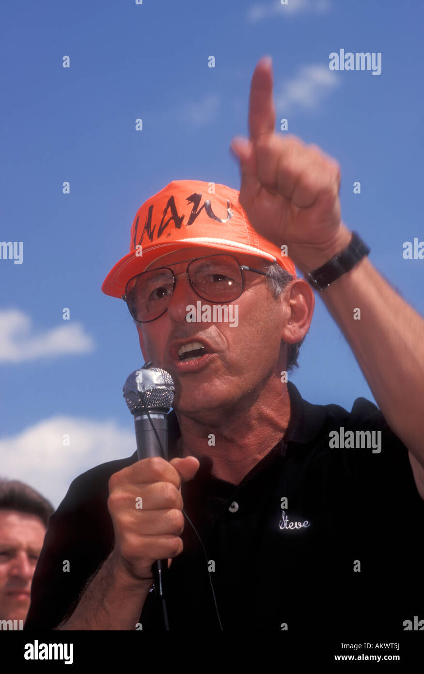 Flint Michigan UAW Präsident Steve Yokich spricht auf einer Kundgebung während eines Streiks gegen General Motors Stockfoto