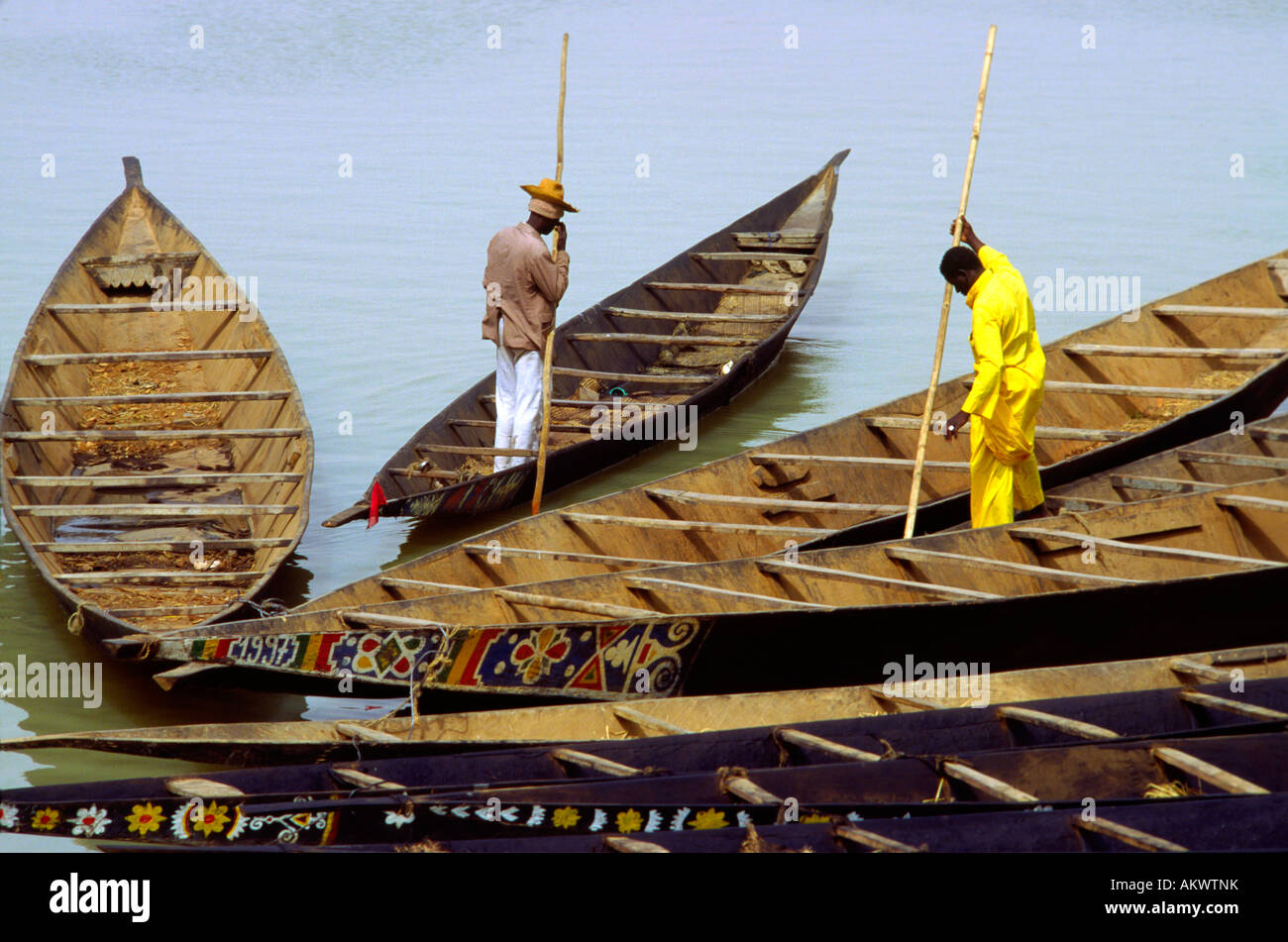 Schiffer auf dem Niger in Mali Stockfoto