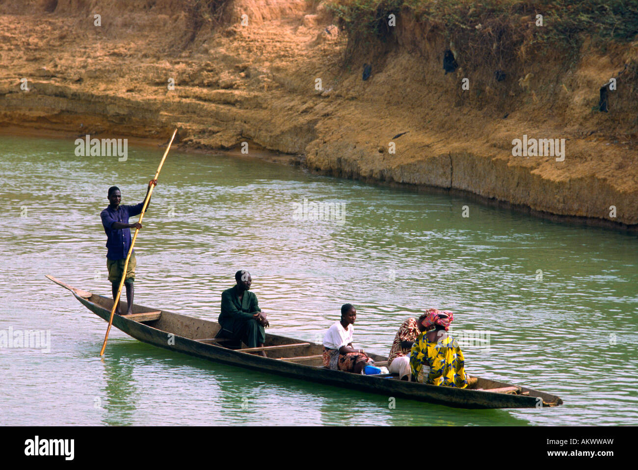 Traditionelle Fluss Niger transport Stockfoto