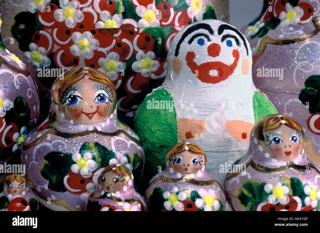 Russische Puppen mit ein abweichendes. Gruppierung, Nahaufnahme. Stockfoto