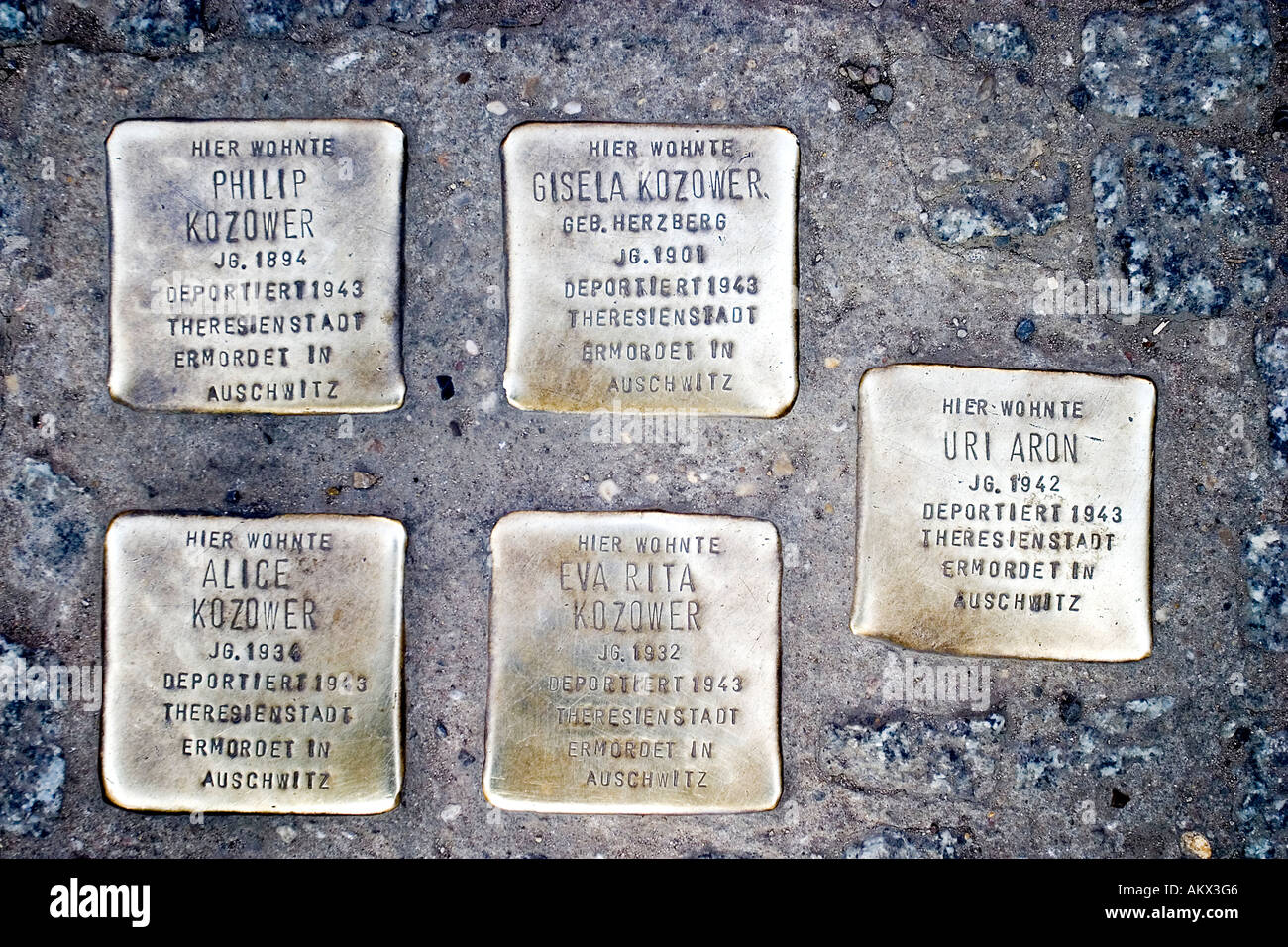 Stolpersteine, erinnert an Steinen, Vertriebenen und deportierten Juden während der NS-Zeit Stockfoto
