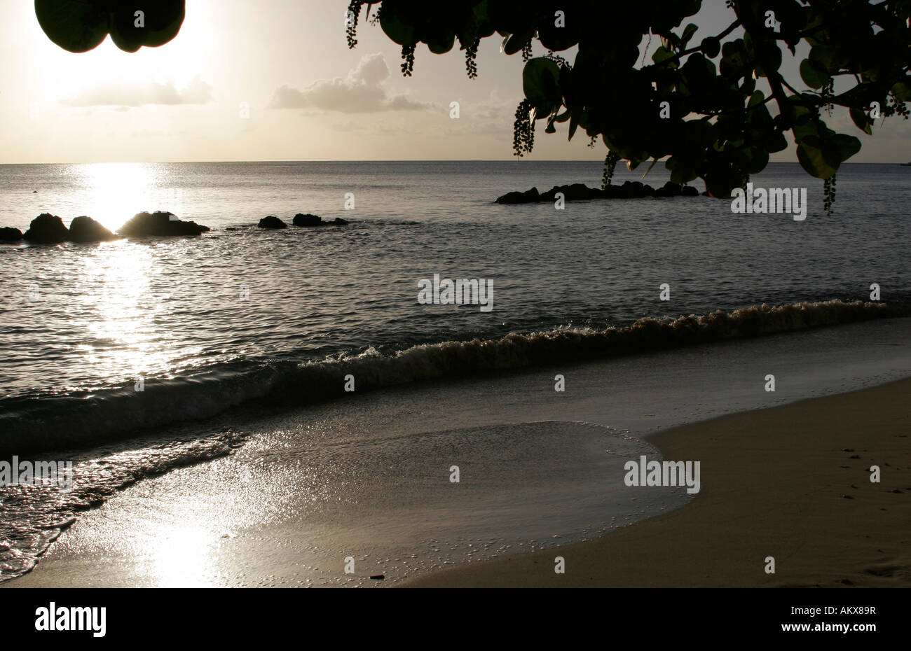 Sonnenuntergang in der Nähe von Port St. Charles auf der Karibikinsel Barbados Stockfoto
