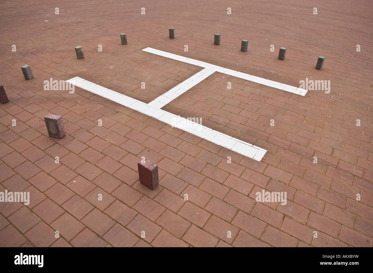 Landeplatz für Hubschrauber, nasse Farbe, Zeichen Stockfoto