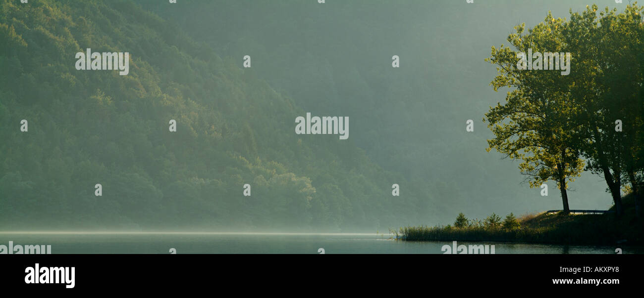 Dämmerung Licht über Jezero See Stupna Bosnien-Herzegowina Stockfoto