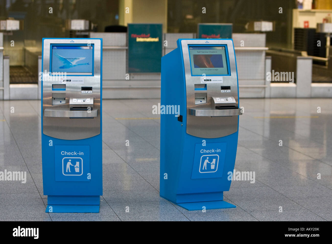 Düsseldorf Flughafen Vorabend Check In www.alamy.de