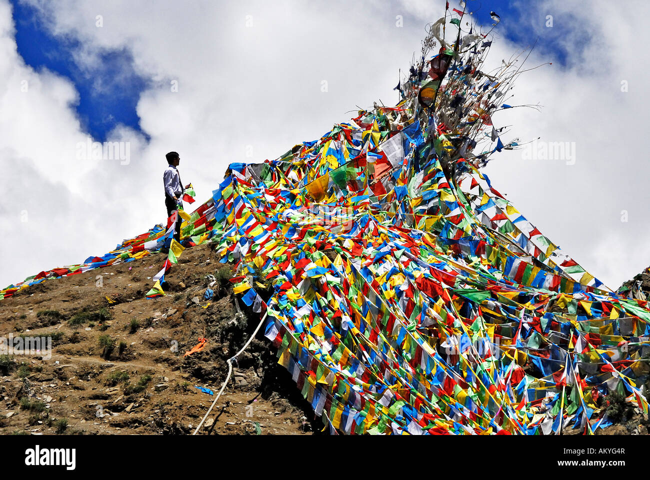 Gebetsfahnen, Yumbulagang Fort in der Nähe von Lhasa, Tibet, Asien Stockfoto