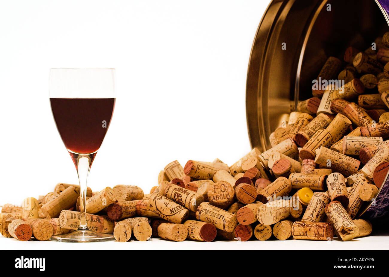 Weinglas mit Korken Stockfoto