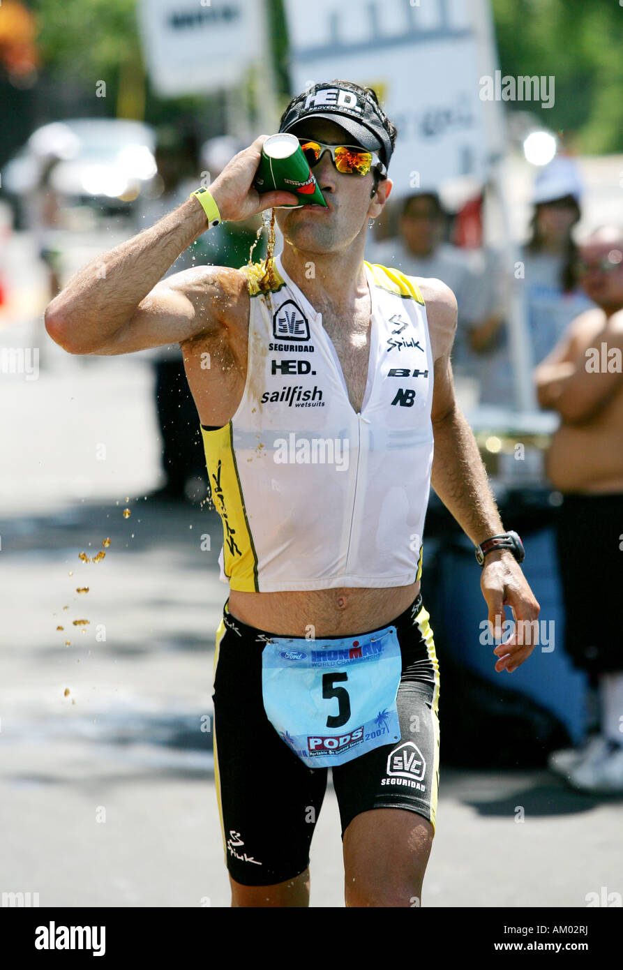 Triathlonien Eneko Llanos (ESP) während der Ironman World Championship in Kailua-Kona Hawaii USA Stockfoto