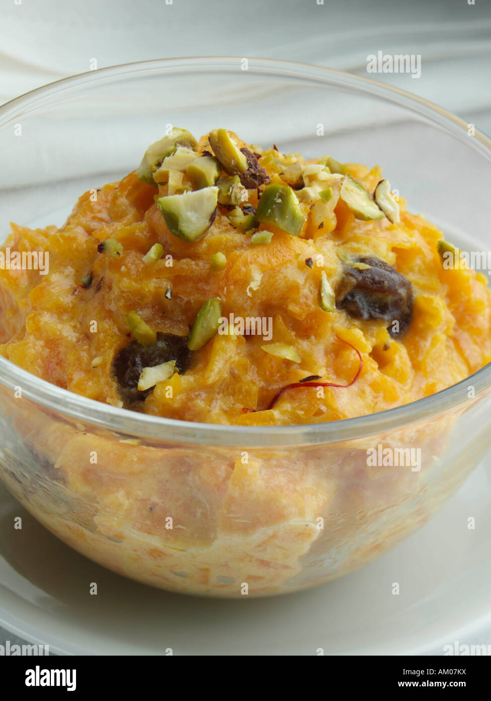 Eine Schüssel mit Kashmiri Karotten Halva redaktionelle Essen Stockfoto