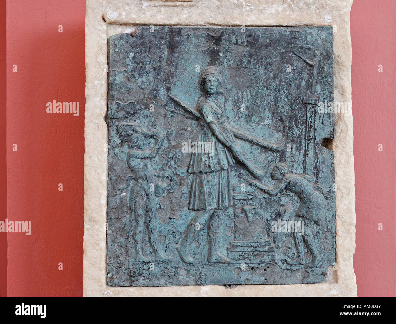 Relief auf Bronzeblatt aus dem Fonts von Minoa, das Artemis A 719 im Museum, Delos, Griechenland zeigt Stockfoto