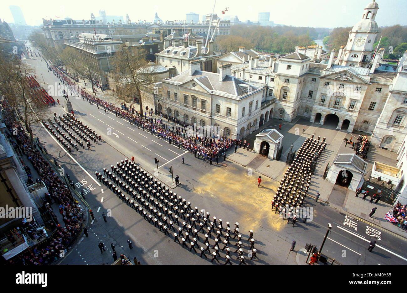 Staatsbegräbnis des Königin-Mutter durchläuft Horse Guards Parade auf Westminister Stockfoto