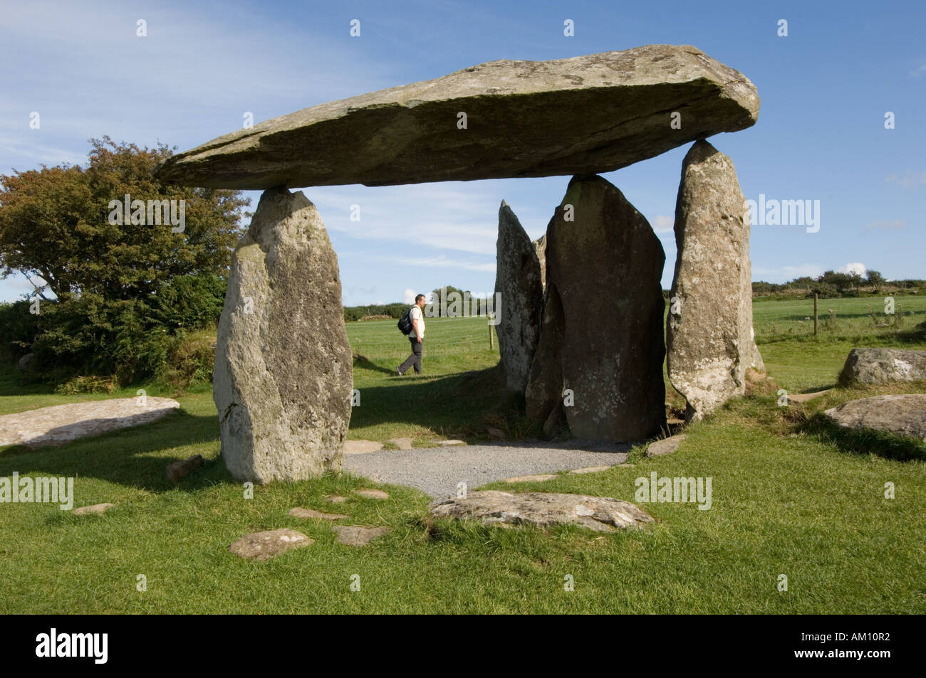 Rhonddatal Ifan neolithischen Steinzeit Grabhügel Newport Pembrokeshire Wales UK Stockfoto