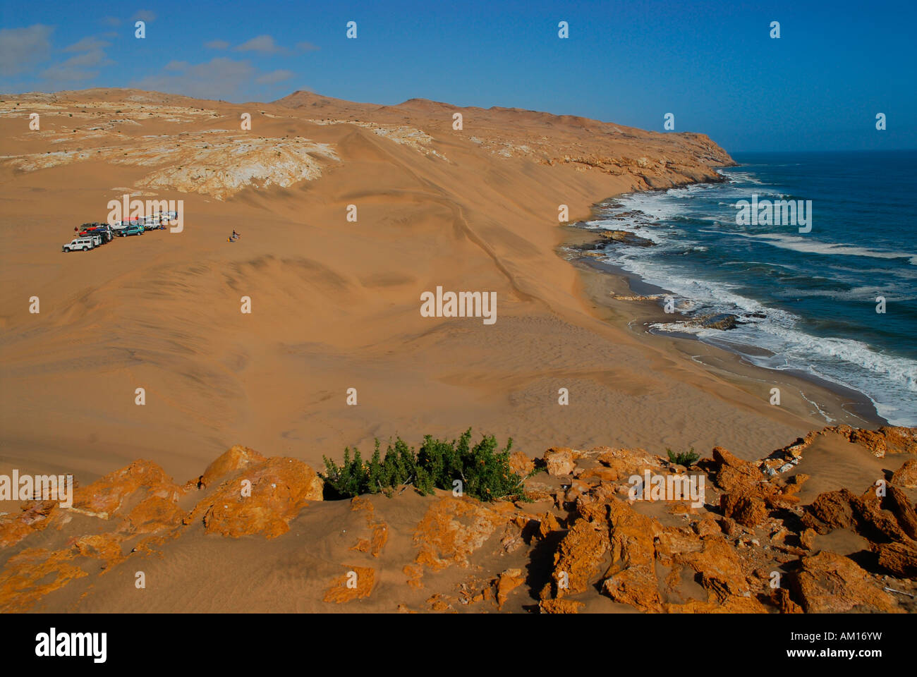 Blick über die Dünen und den Atlantik Ozean von Sylvia Hill, Diamond Area, Namibia Stockfoto