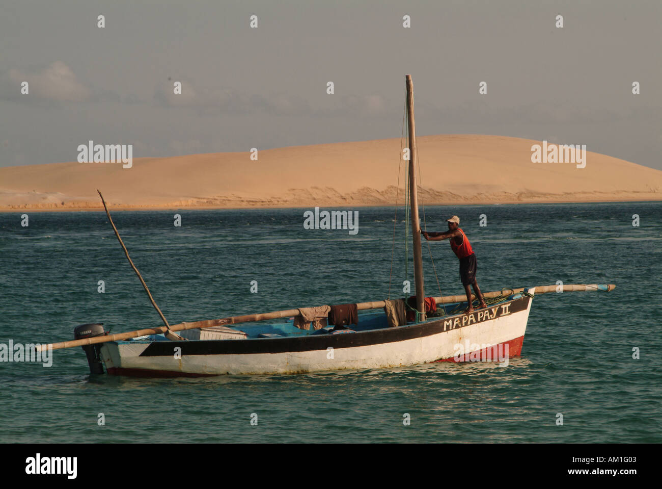 Die Sanddünen und schönen klaren Wasser des Bazaruto Archipel, Mosambik, Südliches Afrika Stockfoto