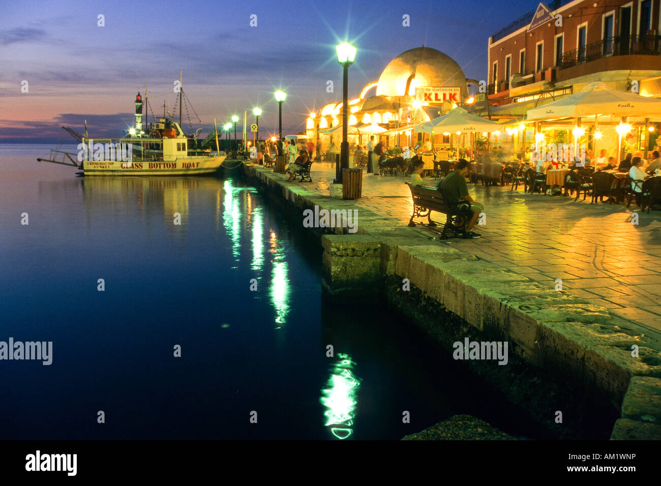 Venezianische Hafen mit Moschee, Chania, Kreta, Griechenland Stockfoto