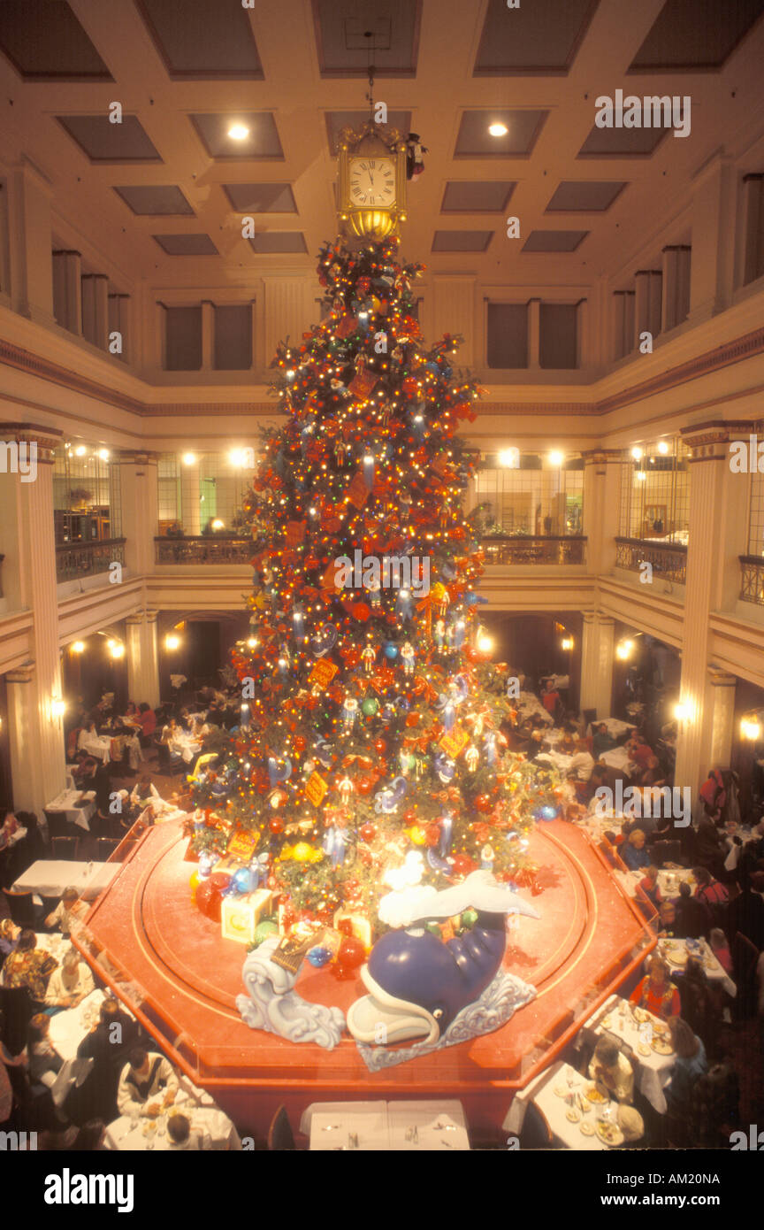 Weihnachtsbaum in Marshall Felder Kaufhaus Chicago Illinois Stockfoto