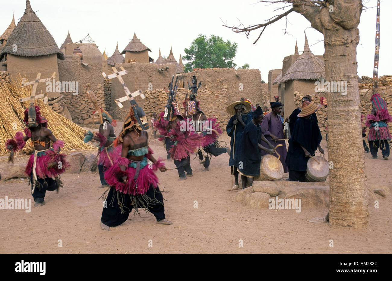 Dogon Maskentanz, Tirelli, Mali Stockfoto